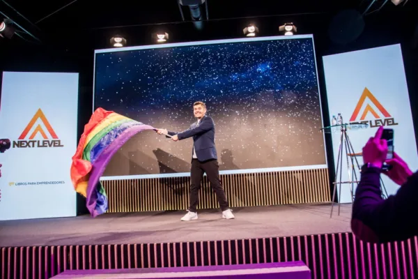 Edgar Dojaque, conferencista para eventos corporativos sobre Diversidad e Inclusión