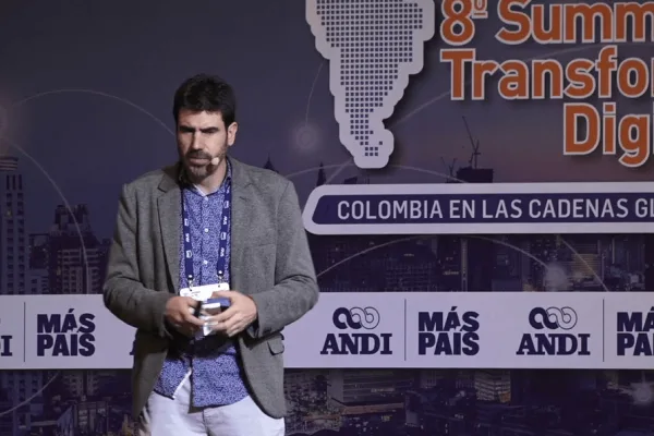 Gabriel Alzate, conferencista para eventos corporativos sobre Liderazgo en la Era Digital