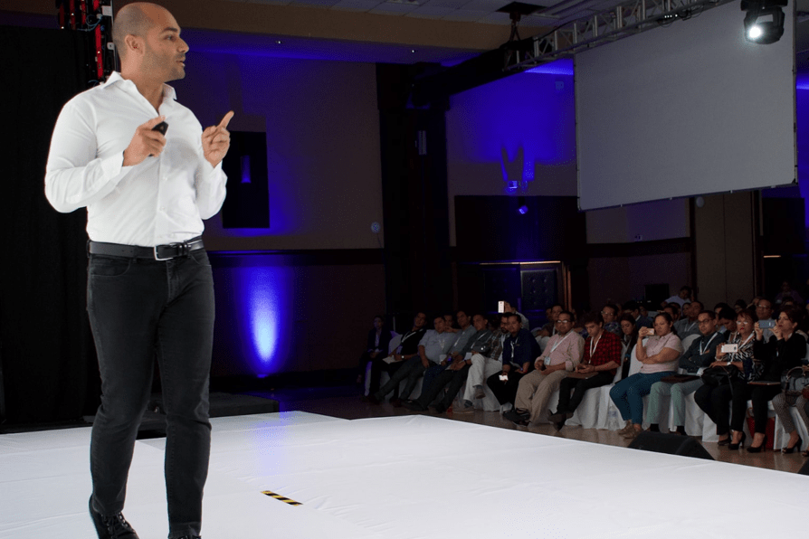 Andrés Moreno, conferencista para eventos corporativos sobre Neurociencia Aplicada